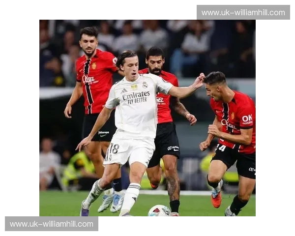 永恒的红白之约：当皇家马德里的华丽撞上曼联的铁血魂